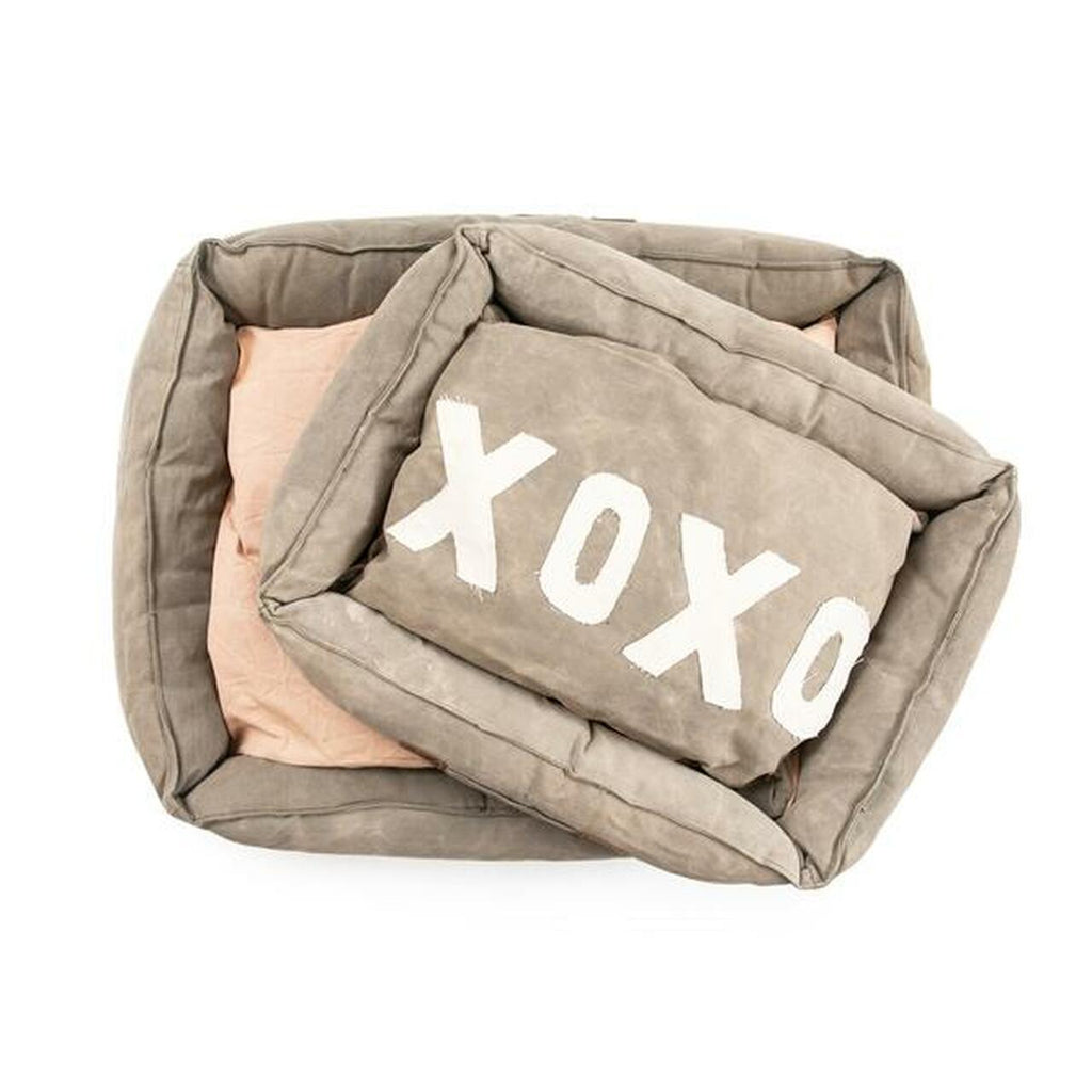 Sugarboo - Washed Canvas Pet Bed w/ XOXO Pillow