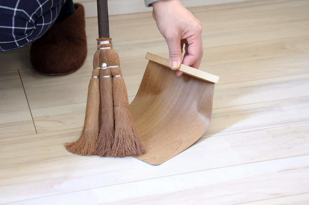 Takada -  Natural Wood Dustpan and Broom w/ Japanese Cypress Handle