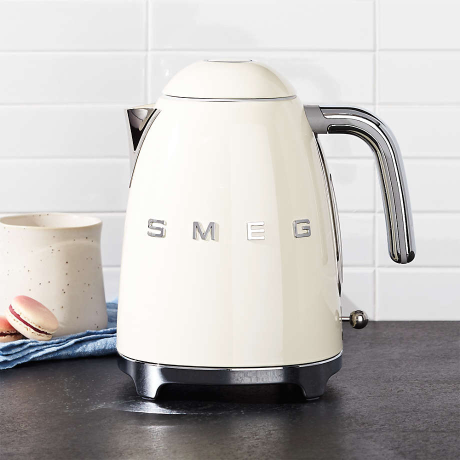 Smeg Electric Kettle - Champagne