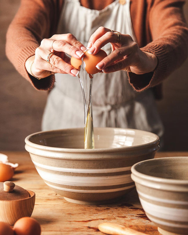 Vermont Mixing Pour Bowl, Stoneware